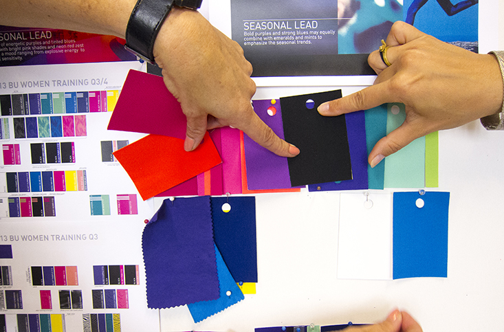 С ДИЗАЙНЕРАМИ И ДЕКОРАТОРАМИ